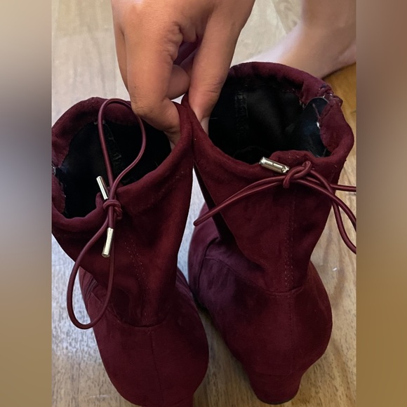 Burgundy ankle booties size 11 wide - Picture 10 of 10